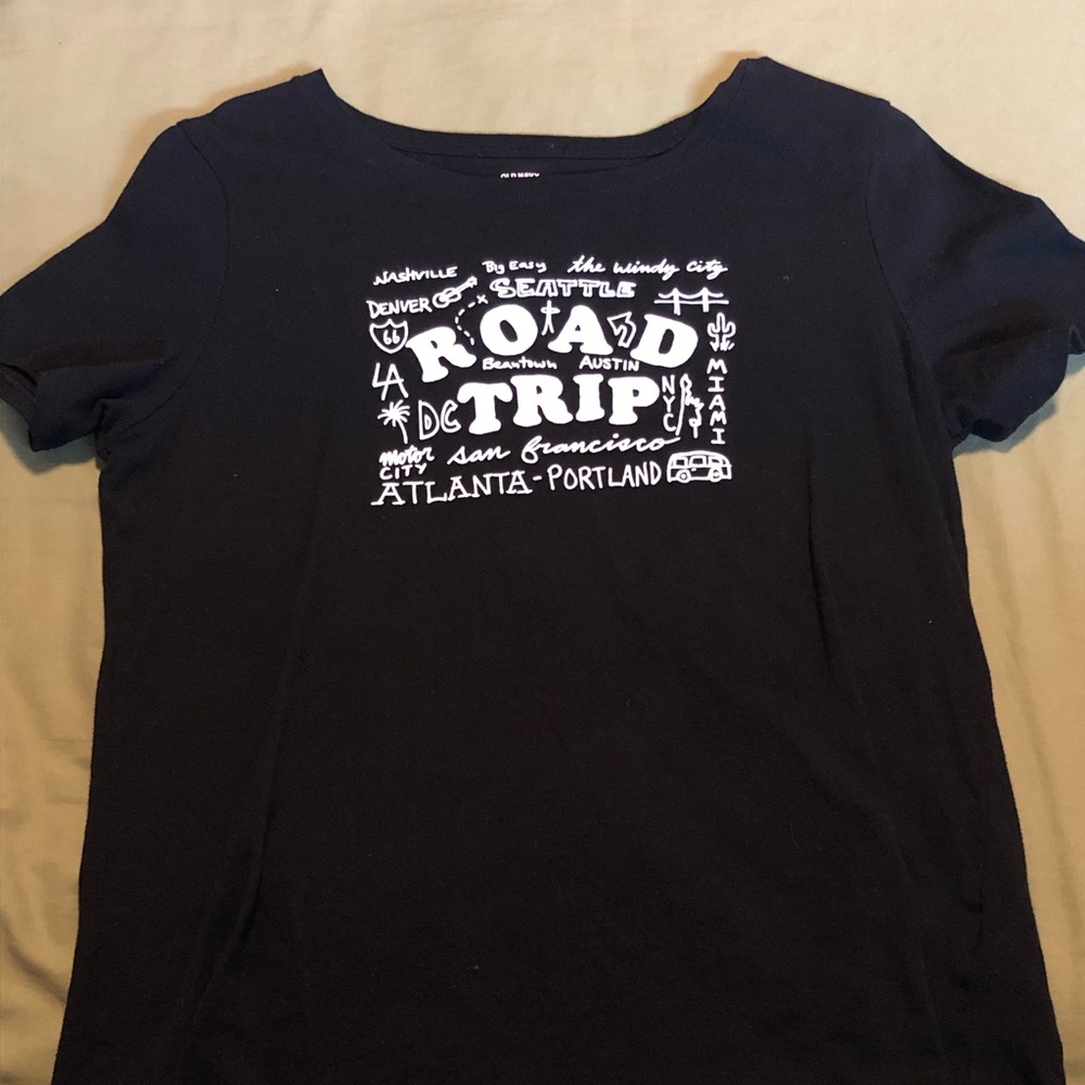 old navy tee